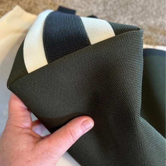 SOLD🦚🦚 - Picture 9 of 12